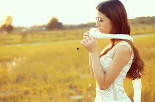 累了吃瓜闲着赏花,累了吃瓜，闲着赏花，悠然自得的生活态度